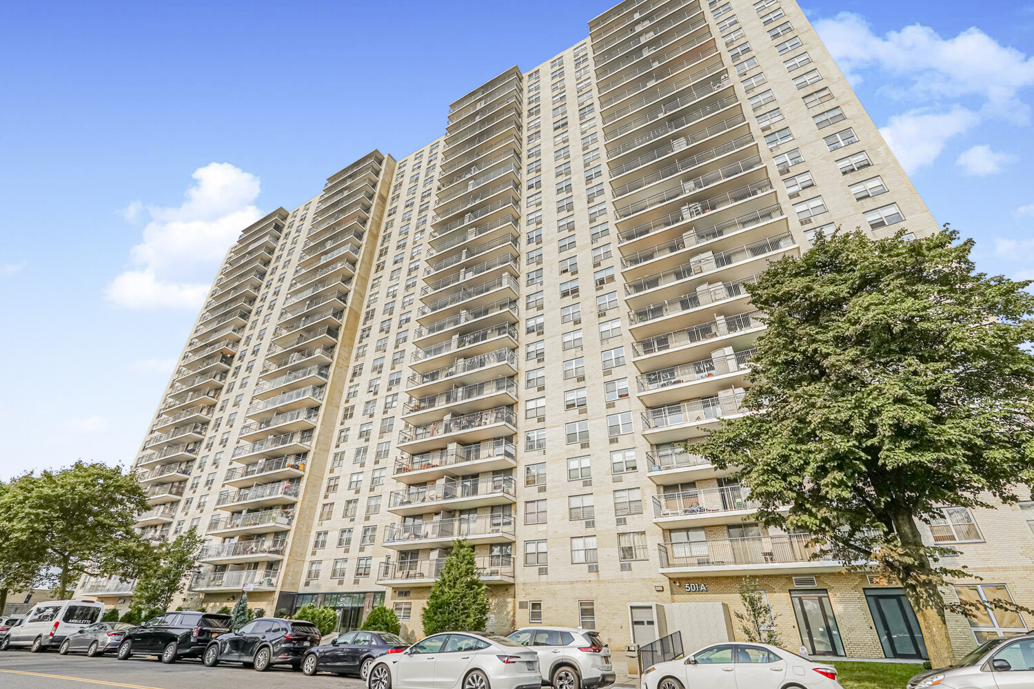 #1 photo, 501 SURF Avenue, ब्रुकलीन Coney Island , NY 11224