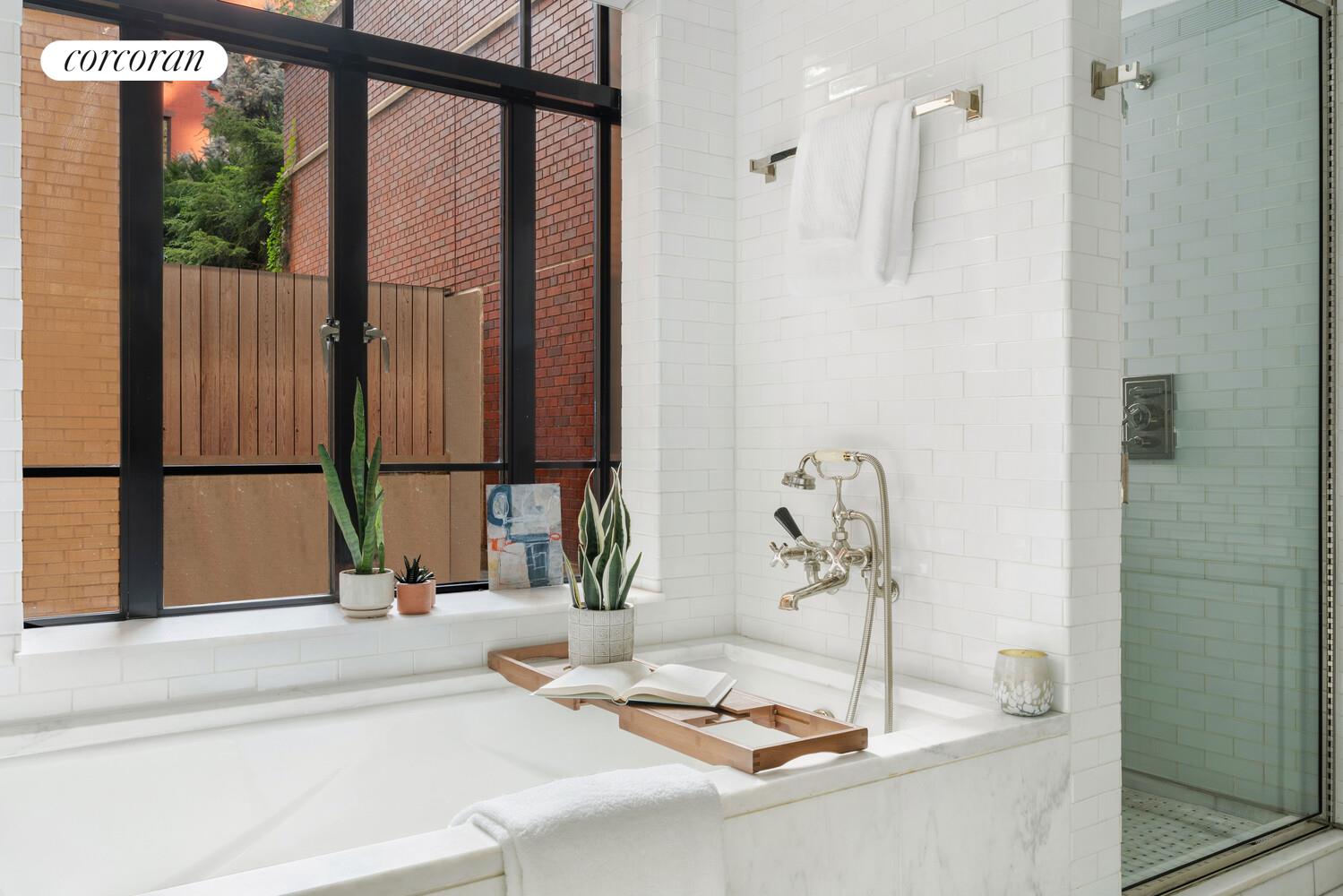 #6 photo, 130 W 12TH Street, マンハッタン Greenwich Village , NY 10011