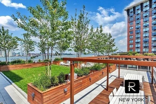 #13 photo, 212 Warren Street, マンハッタン Battery Park City , NY 10282