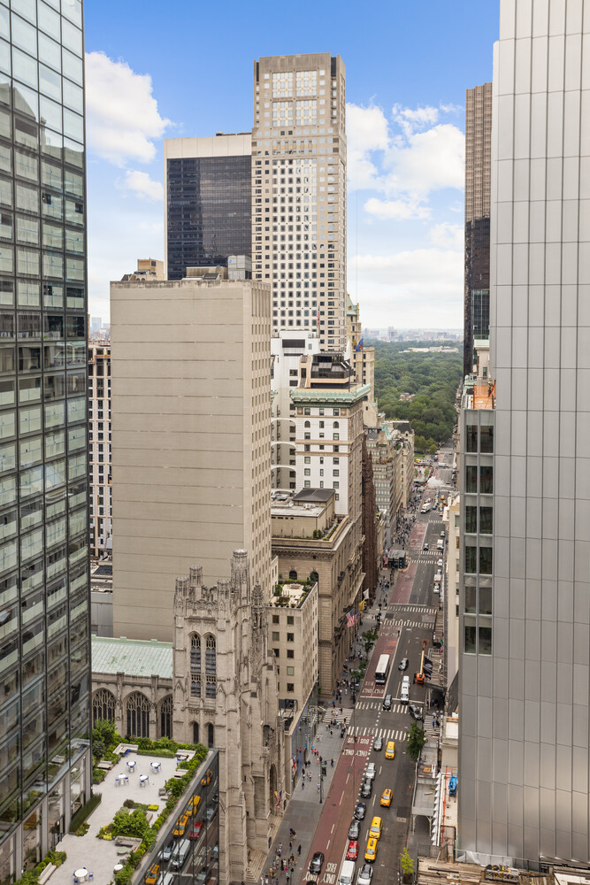 #16 photo, 641 5TH Avenue, マンハッタン Midtown East , NY 10022