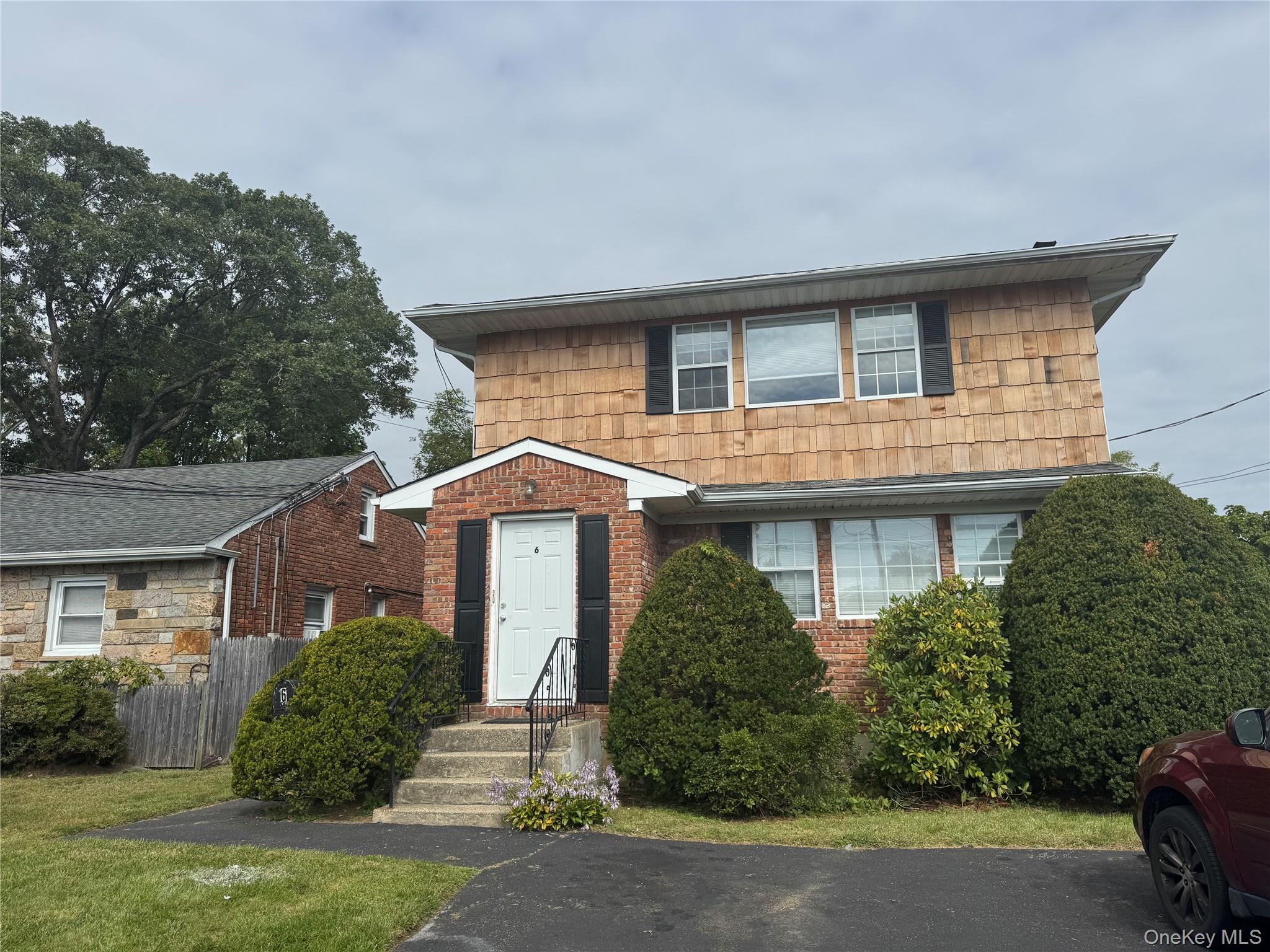 #1 photo, 6 Tredwell Avenue, Syosset , NY 11791
