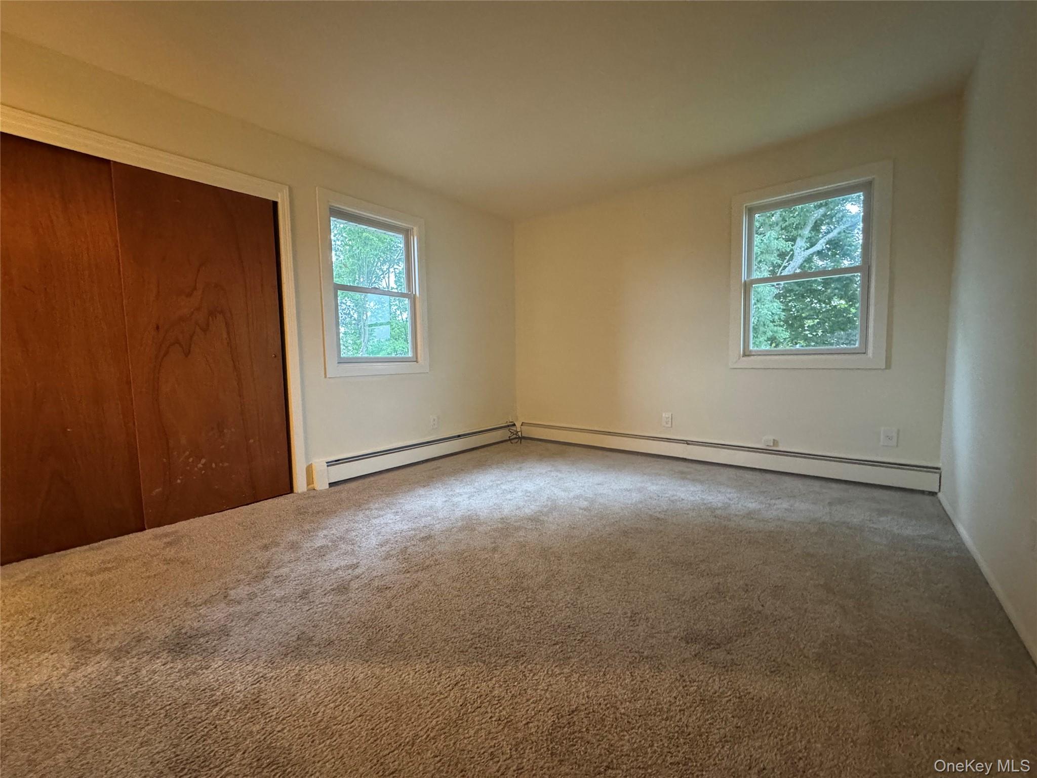 #13 photo, 6 Tredwell Avenue, Syosset , NY 11791