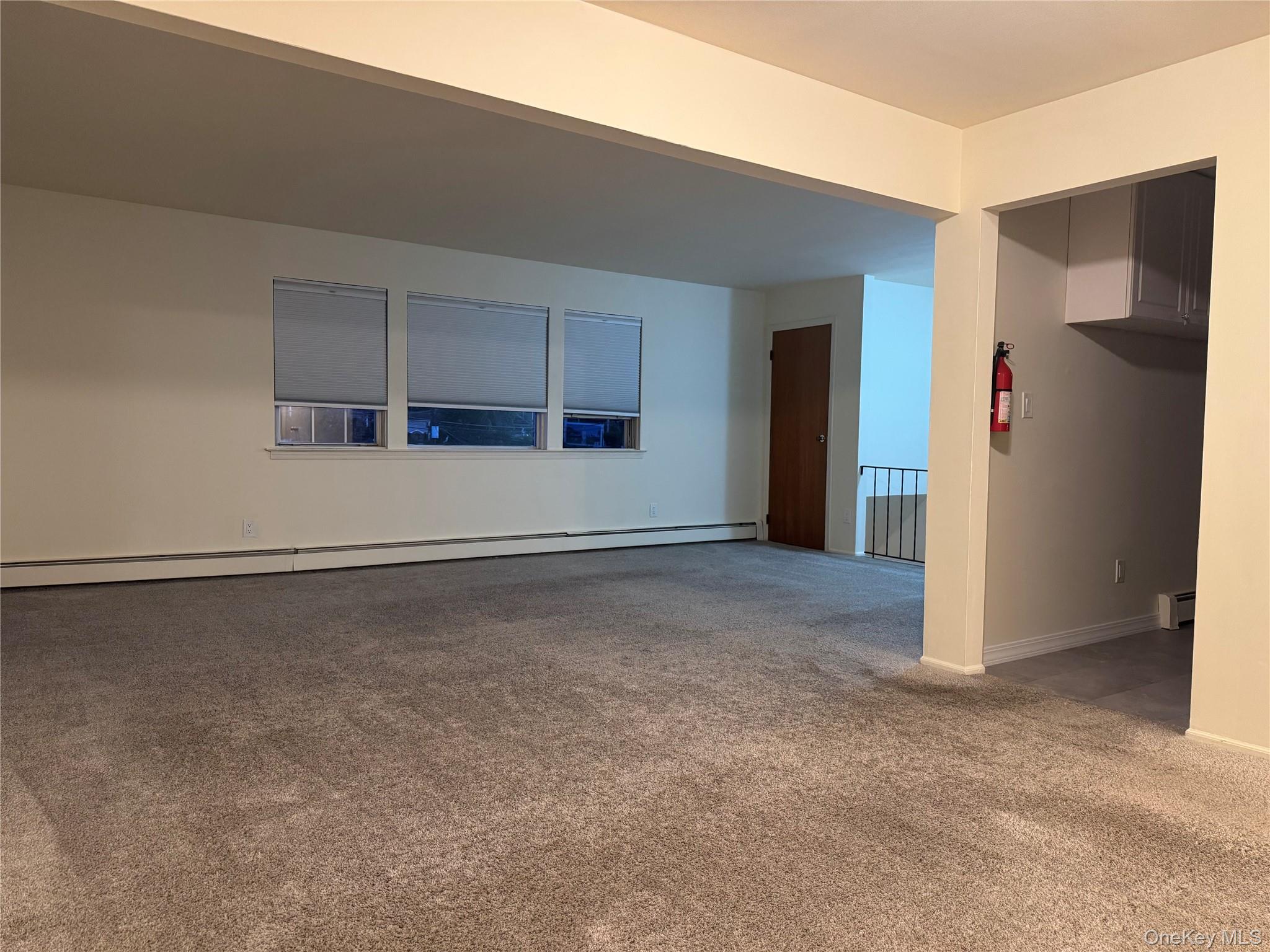 #14 photo, 6 Tredwell Avenue, Syosset , NY 11791