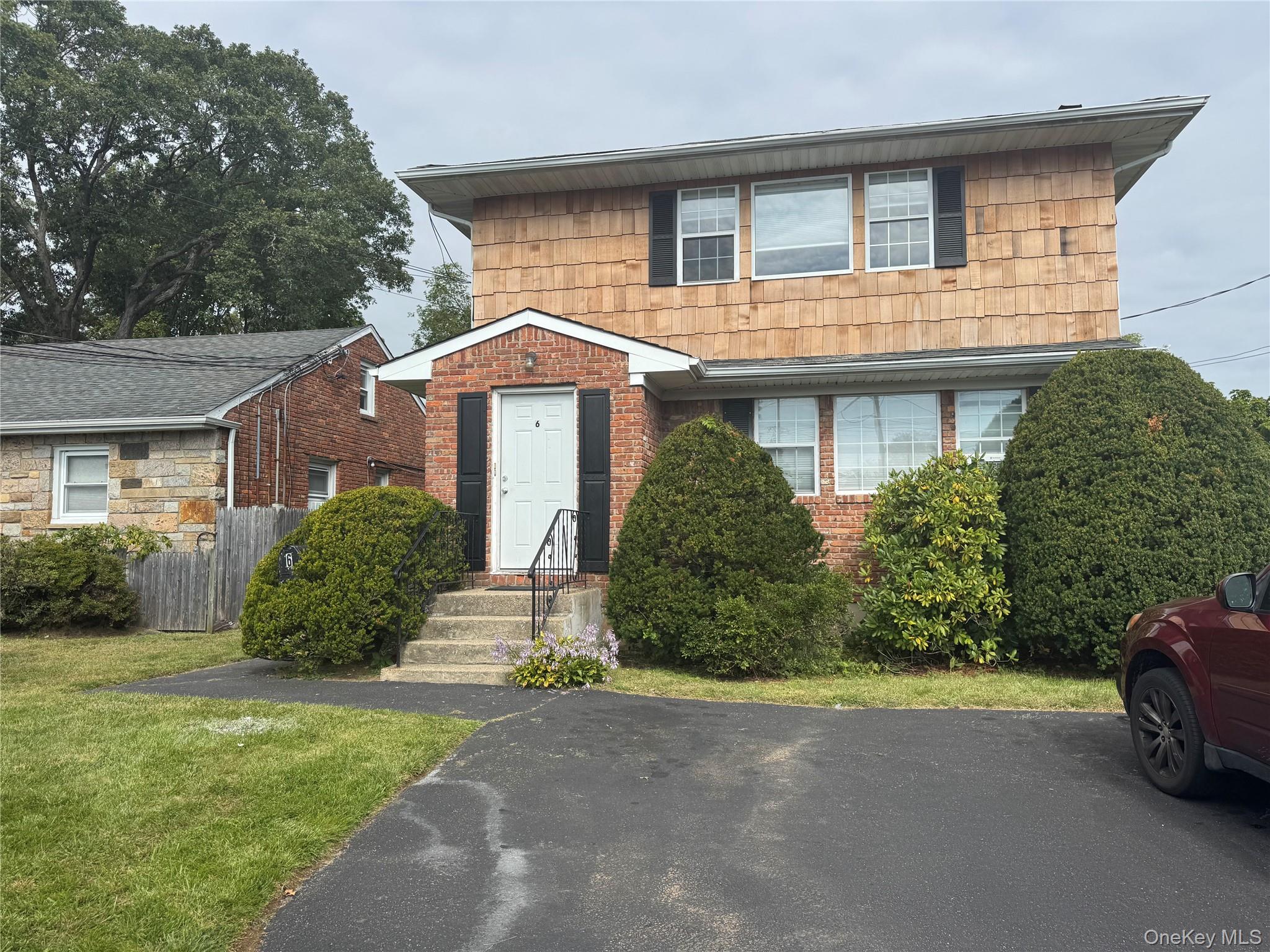 #3 photo, 6 Tredwell Avenue, Syosset , NY 11791