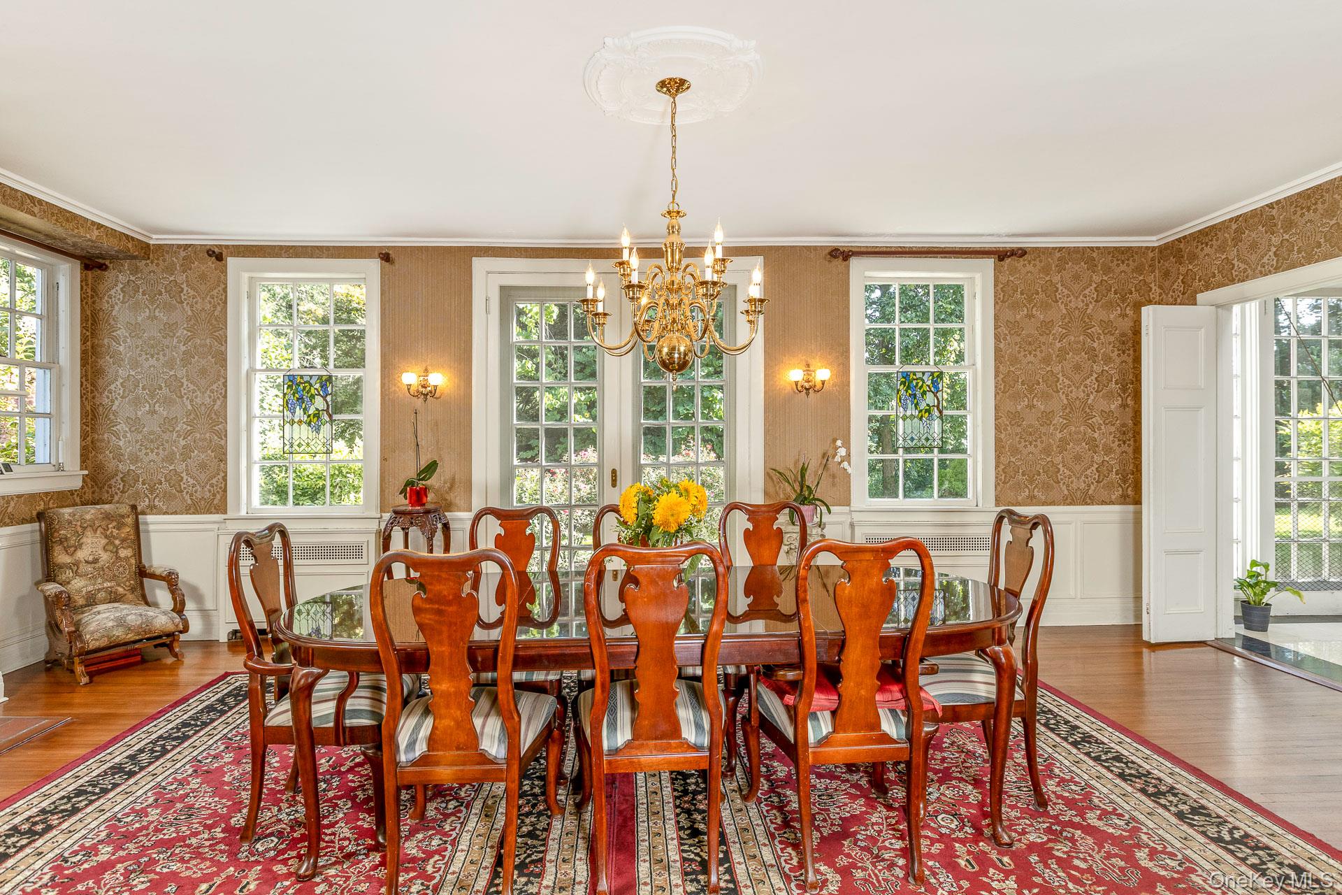 #12 photo, 12 W Mall Drive, サフォーク郡 Huntington , NY 11743