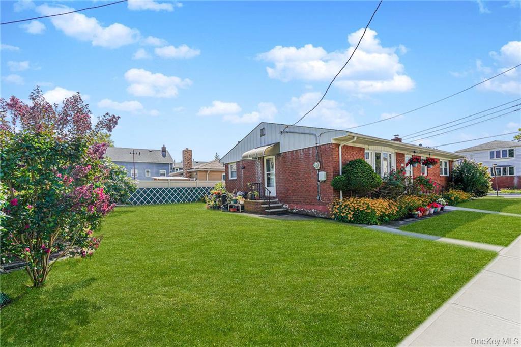 #4 photo, 44 Finley Avenue, Staten Island , NY 10306