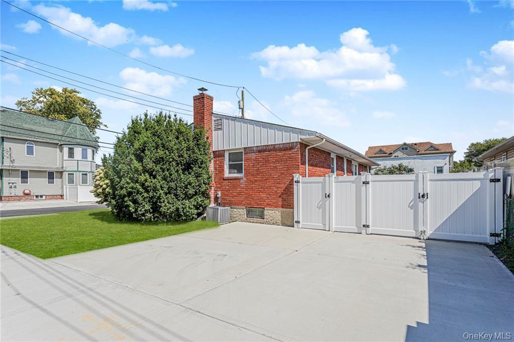 #6 photo, 44 Finley Avenue, Staten Island , NY 10306