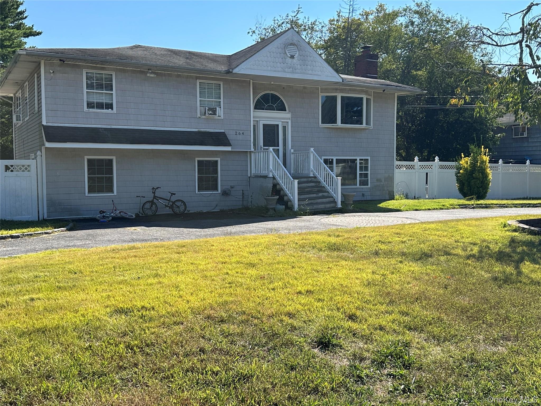 #2 photo, 264 Atlantic Street, Central Islip , NY 11722