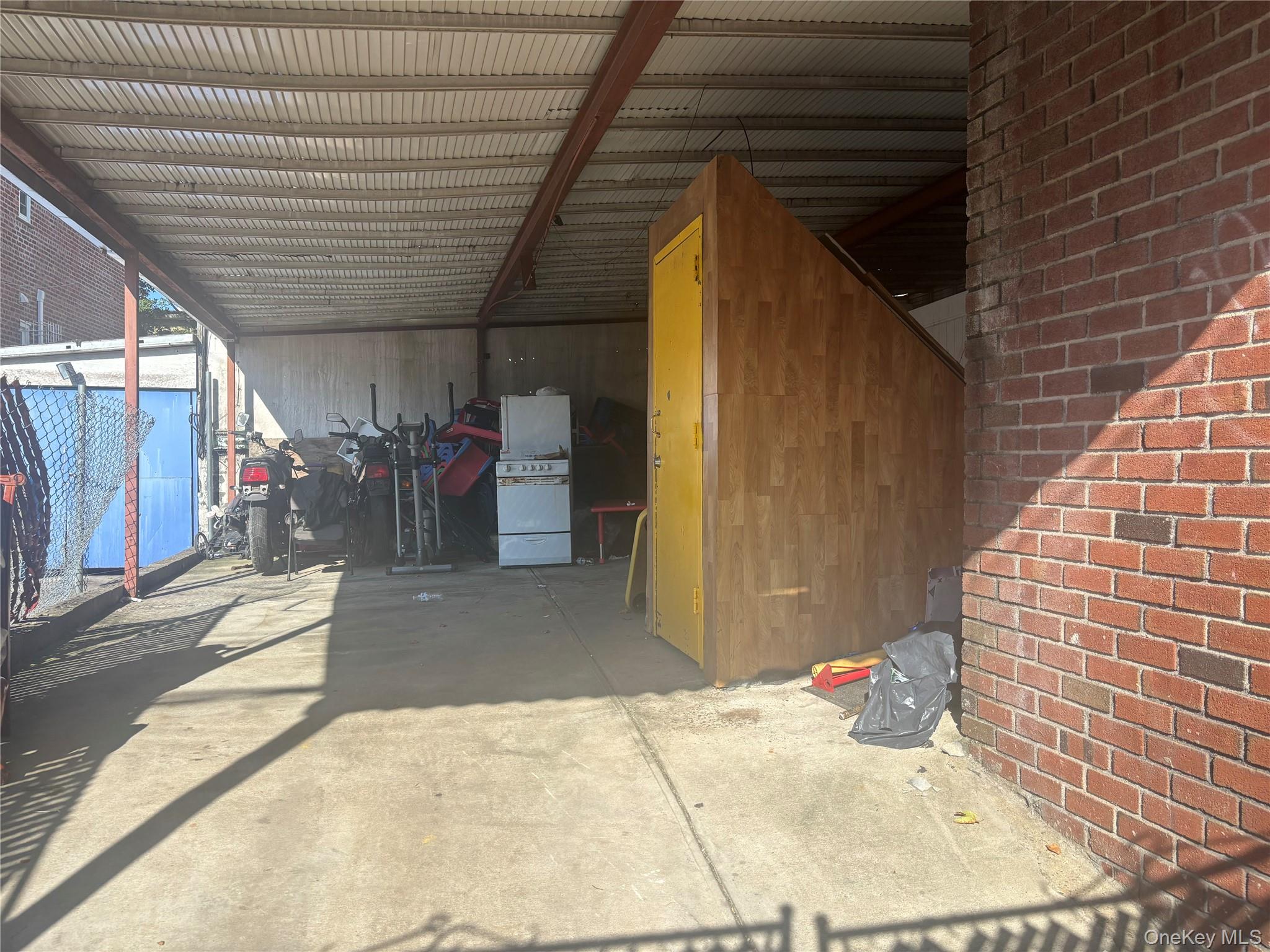 #3 photo, 93- 03 Avenue L, ブルックリン区 Brooklyn , NY 11236