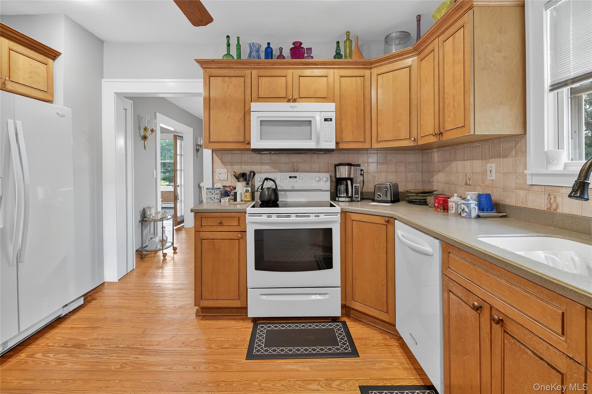 #13 photo, 49 Country Road, Medford , NY 11763