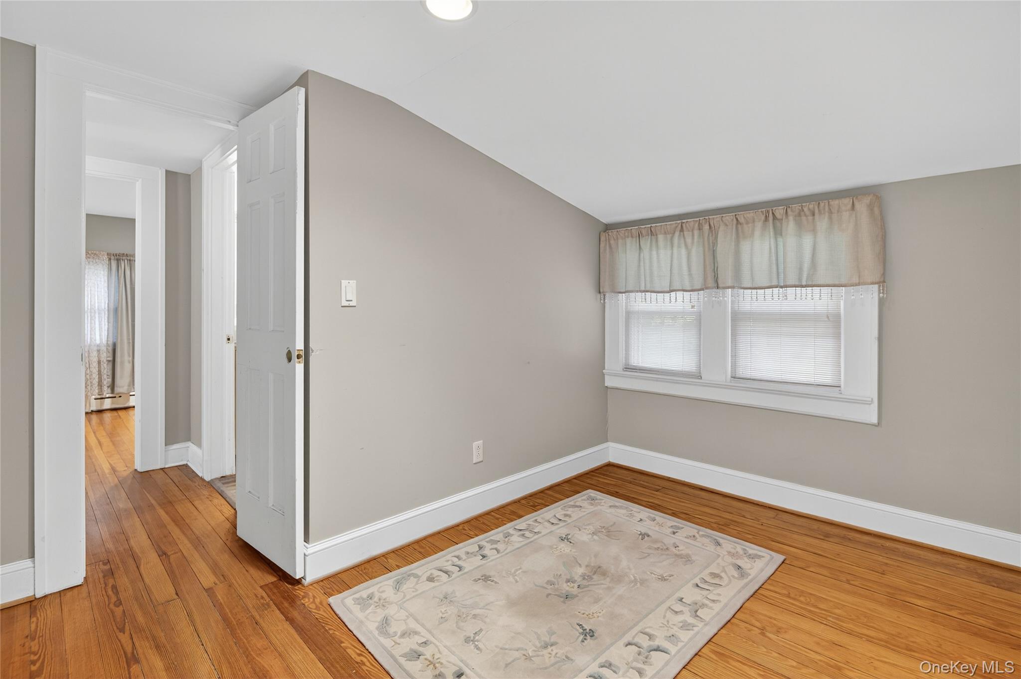 #20 photo, 49 Country Road, Medford , NY 11763