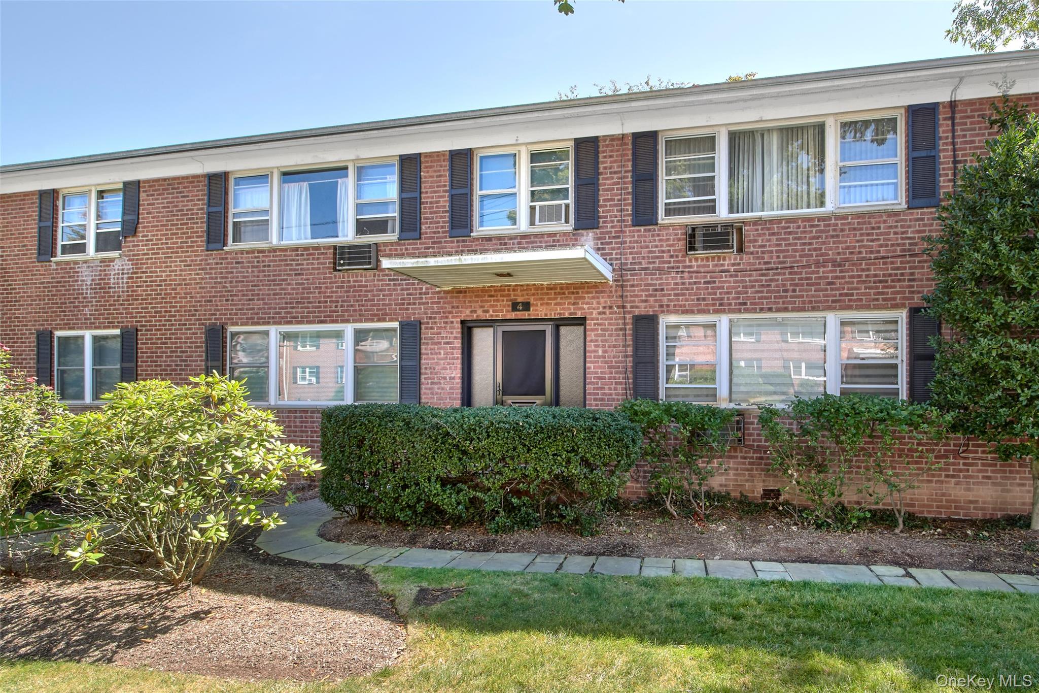 #1 photo, 4 Walnut Street, Rye , NY 10580