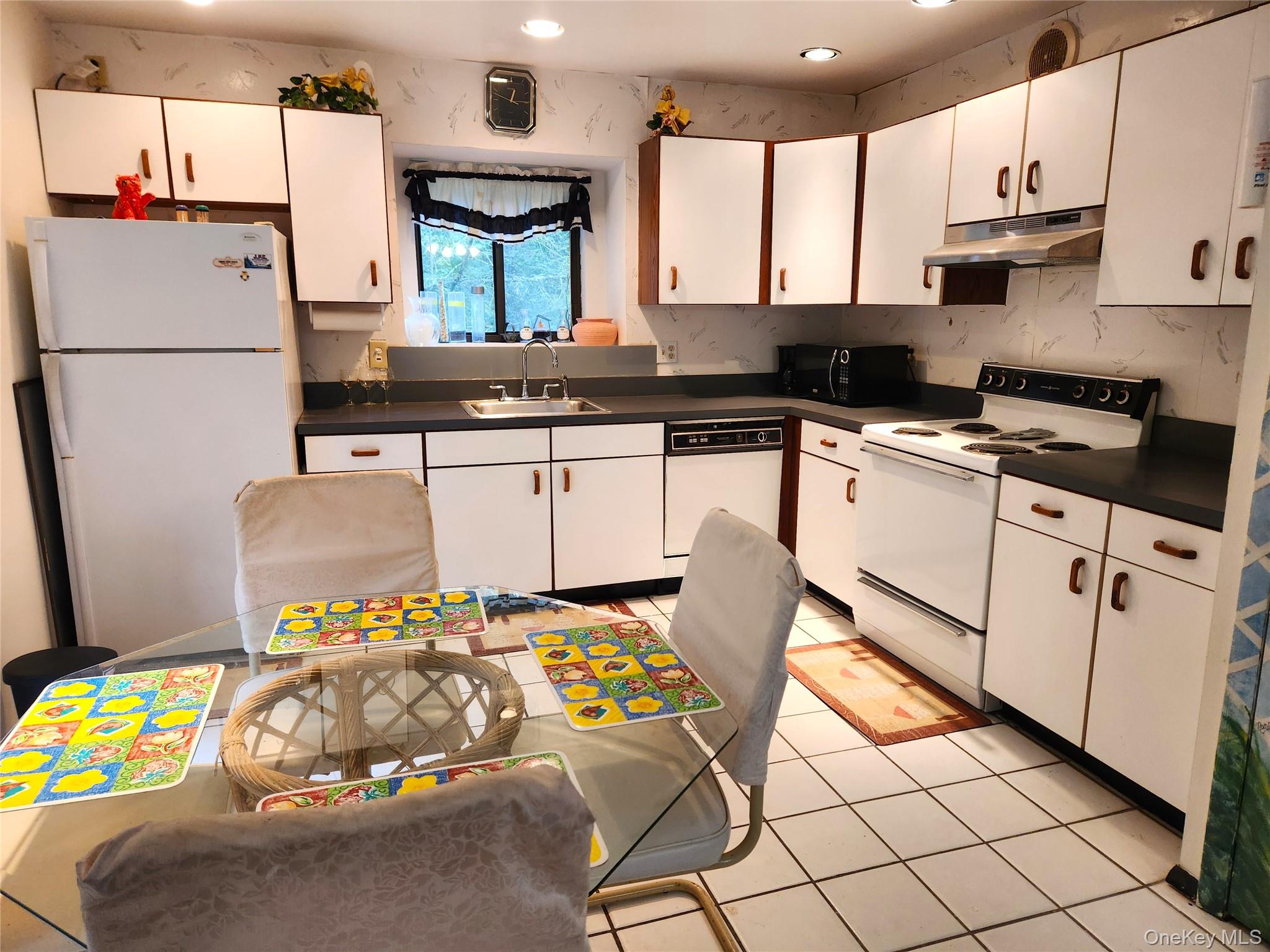 #11 photo, 19 Gina Lane, Smallwood , NY 12778