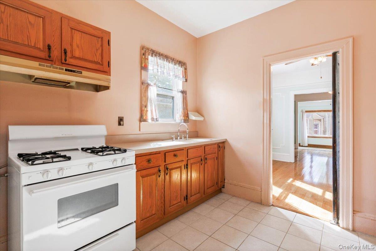 #13 photo, 2871 Zulette Avenue, Bronx , NY 10461