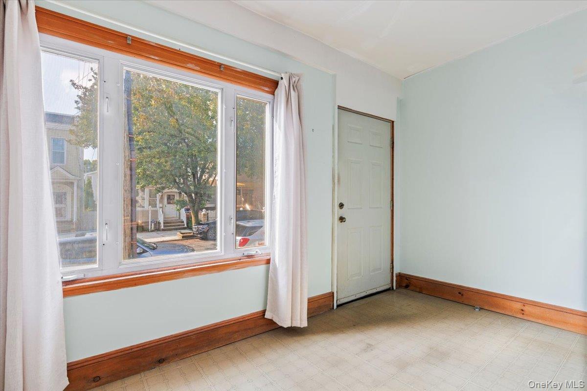 #3 photo, 2871 Zulette Avenue, Bronx , NY 10461
