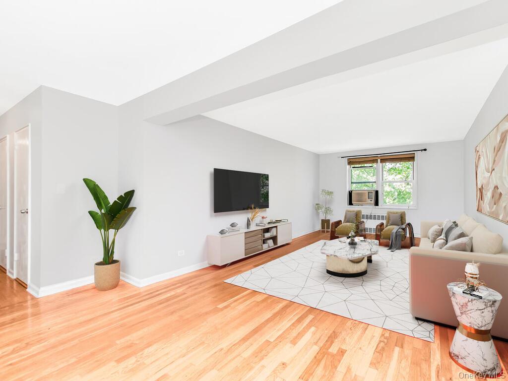 #1 photo, 525 W 236th. Street, ブロンクス区 Bronx , NY 10463