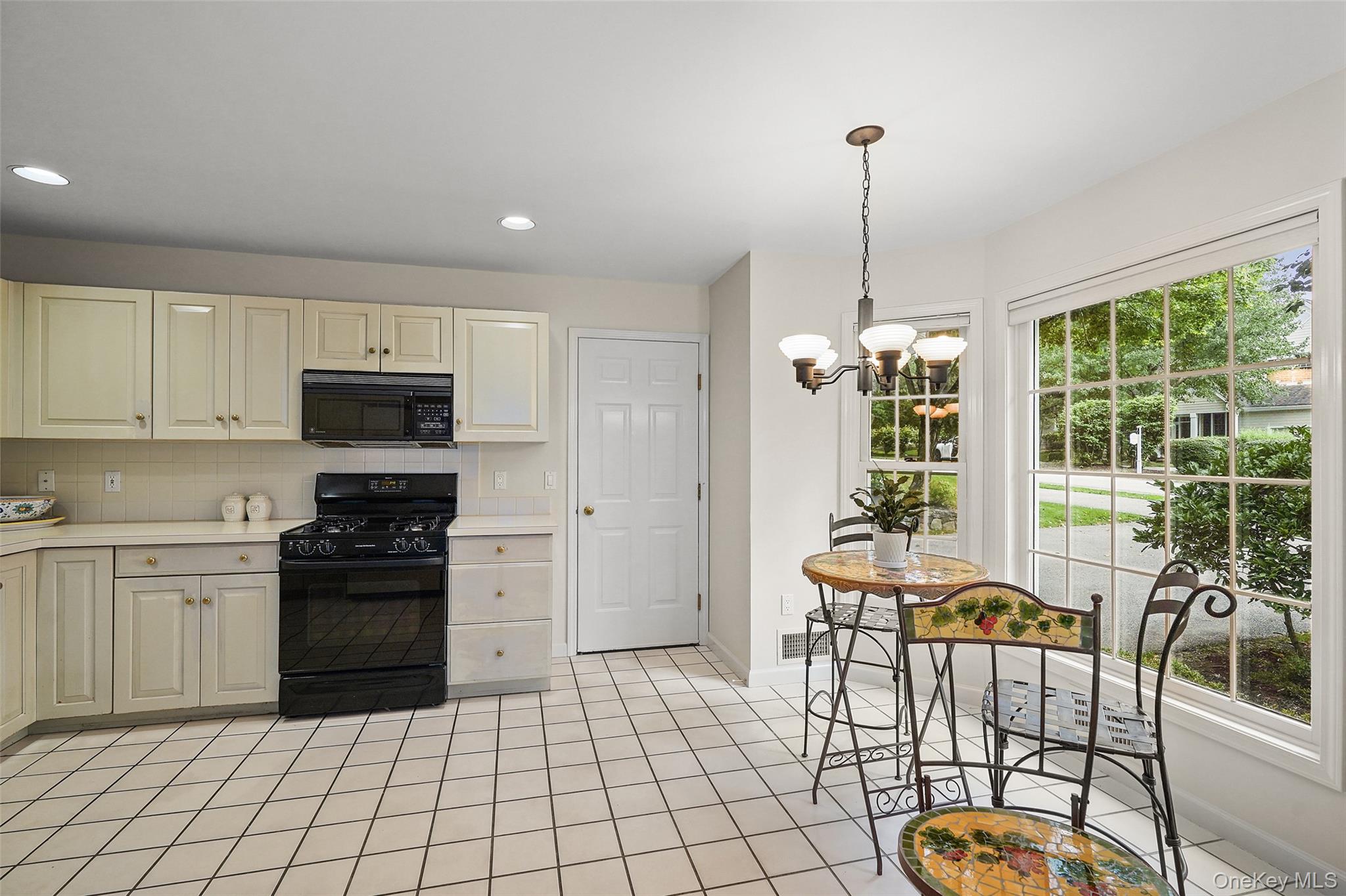 #13 photo, 18 Cross River Road, Mount Kisco , NY 10549