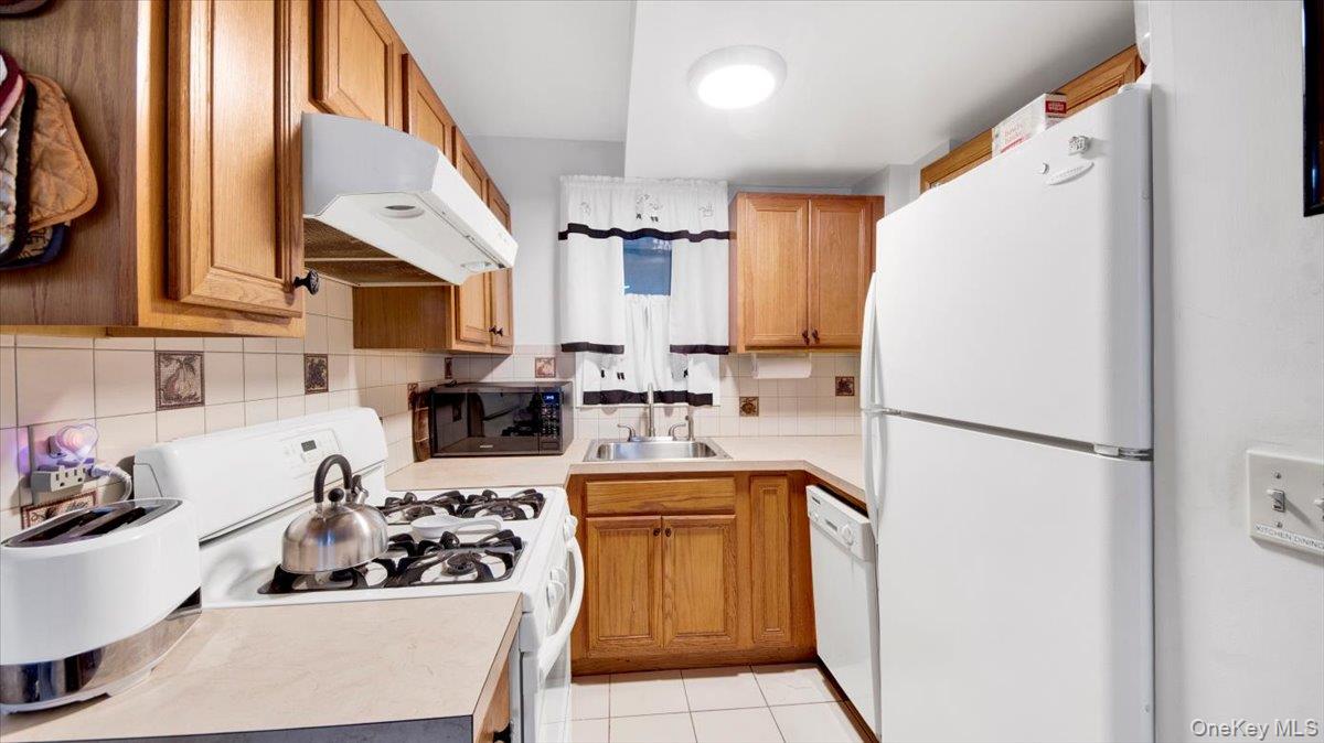 #10 photo, 178 Crescent Place, Yonkers , NY 10704