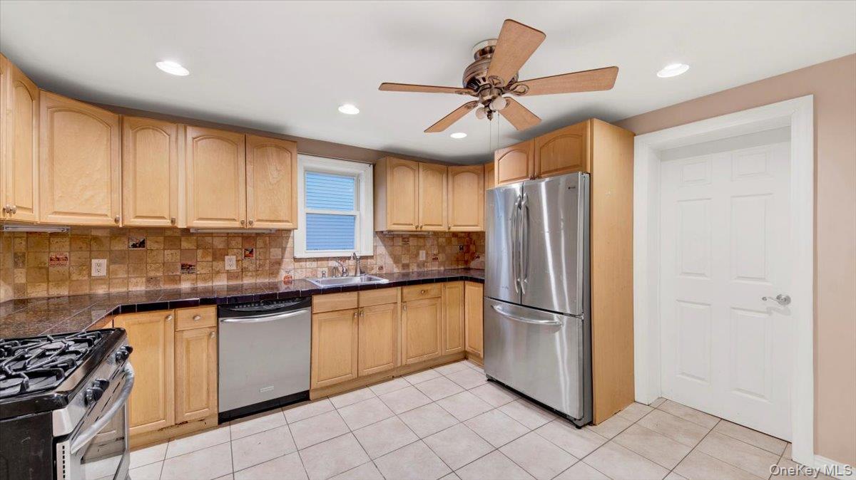 #16 photo, 178 Crescent Place, Yonkers , NY 10704