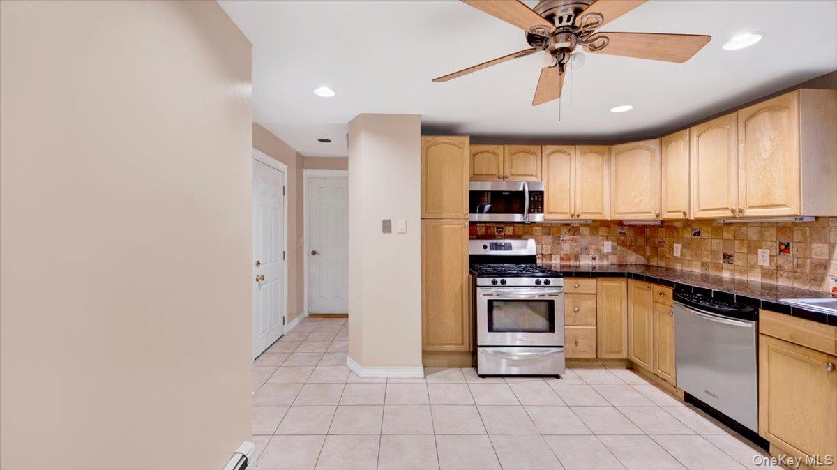 #18 photo, 178 Crescent Place, Yonkers , NY 10704