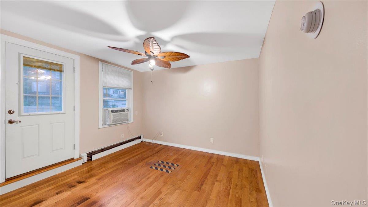 #19 photo, 178 Crescent Place, Yonkers , NY 10704