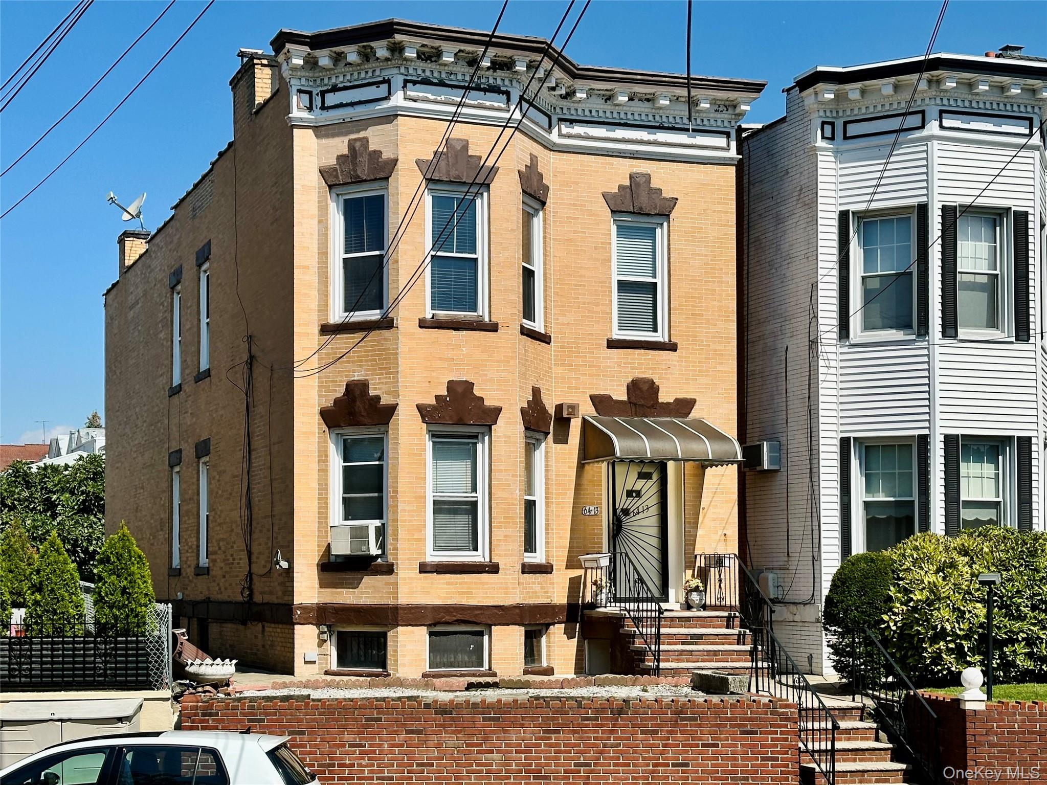 #15 photo, 64-13 Metropolitan Avenue, Middle Village , NY 11379