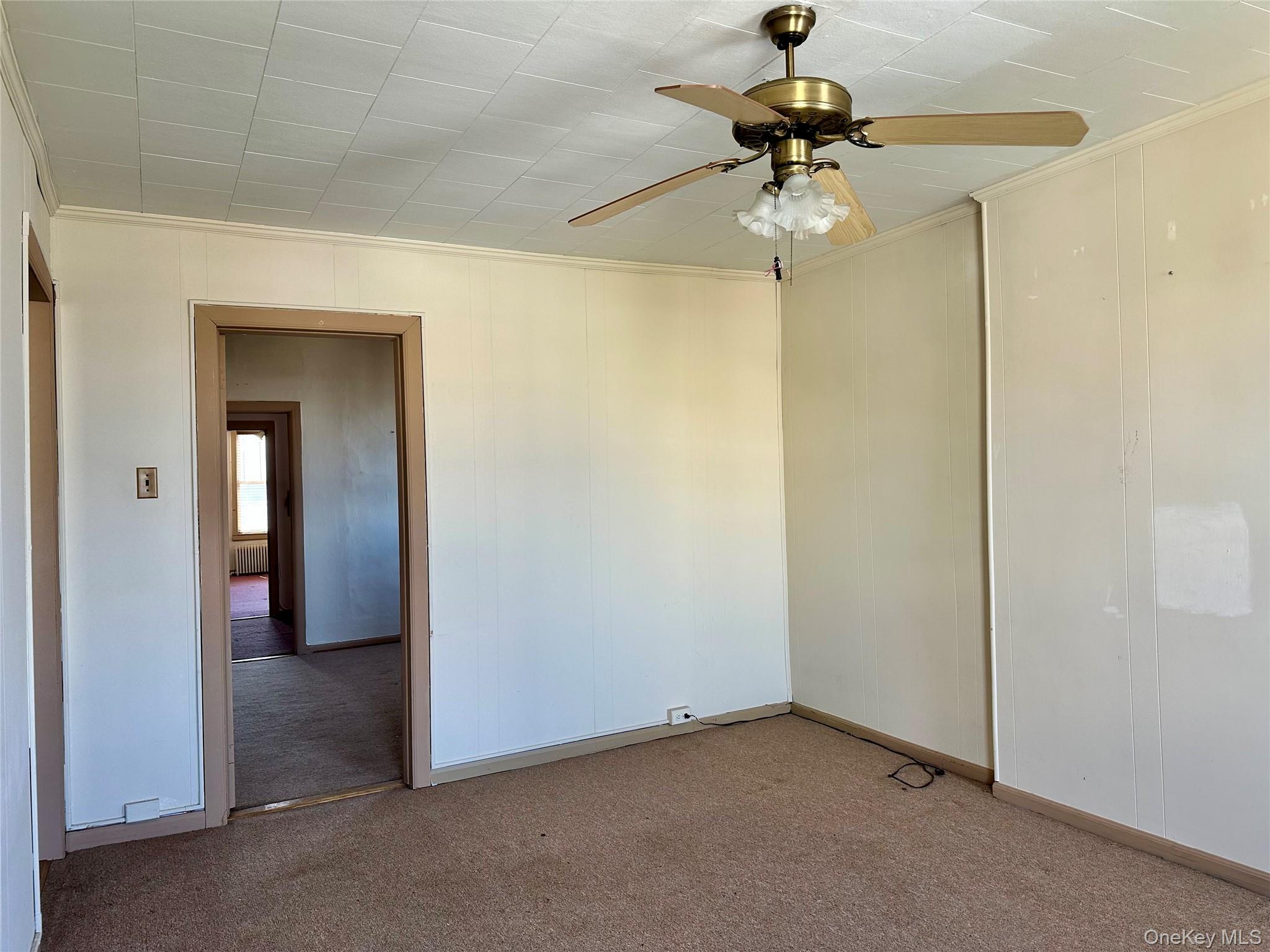 #4 photo, 64-13 Metropolitan Avenue, Middle Village , NY 11379