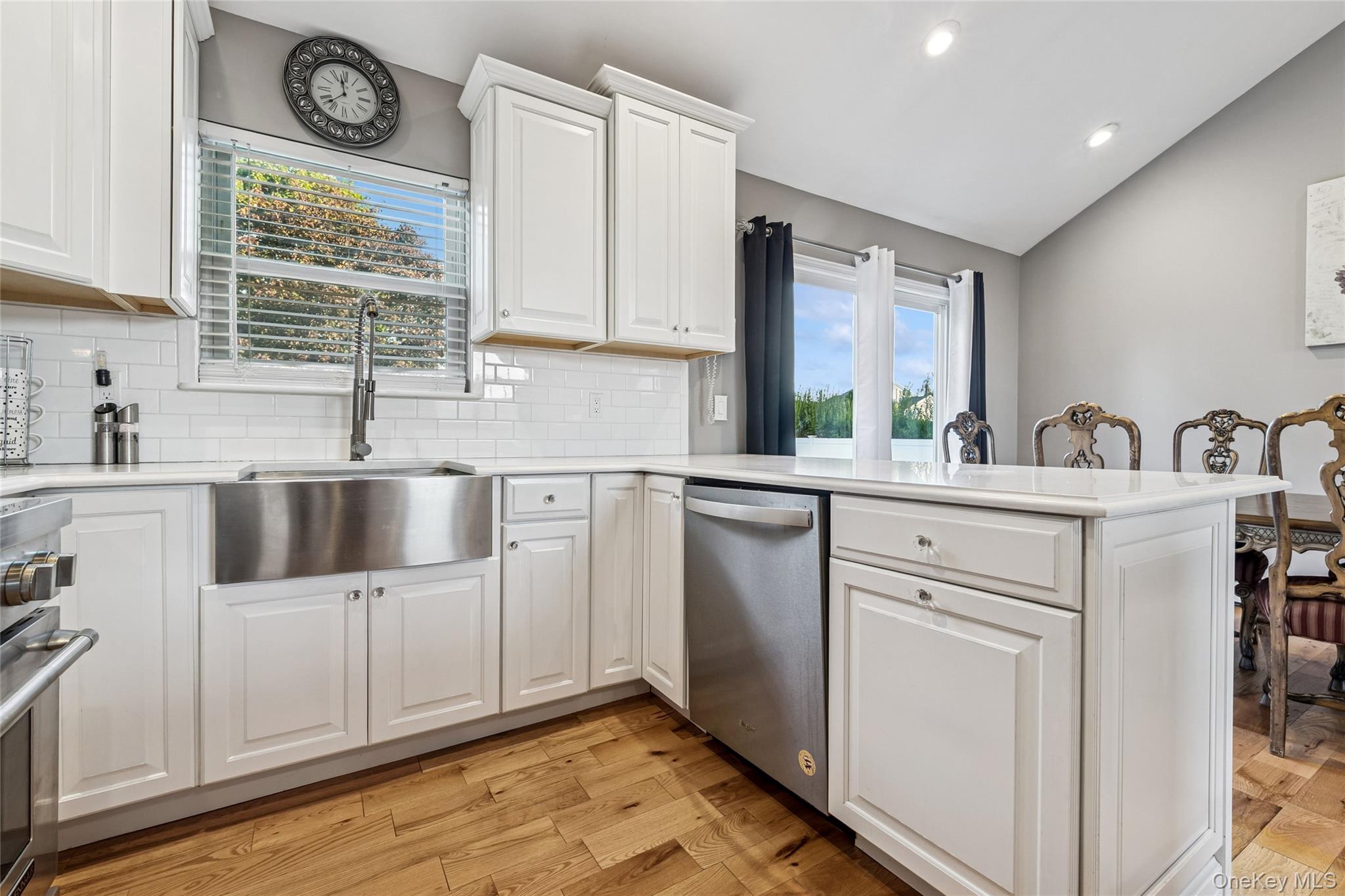 #3 photo, 45 Meadow Court, サフォーク郡 Manorville , NY 11949