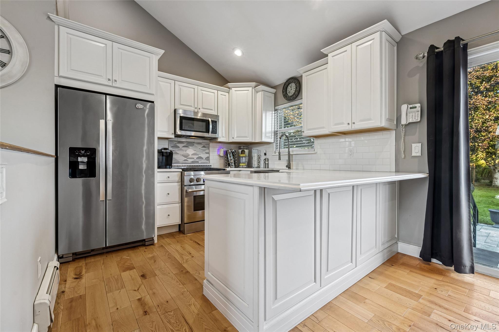 #4 photo, 45 Meadow Court, サフォーク郡 Manorville , NY 11949