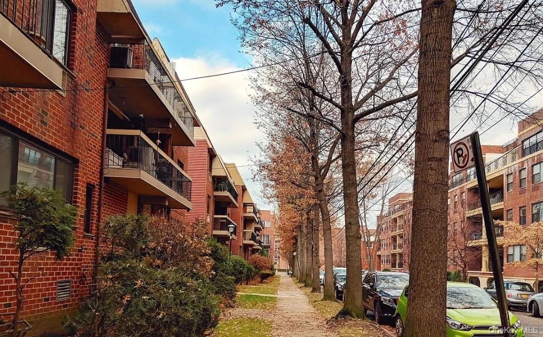 #1 photo, 71-38 162nd Street, Fresh Meadows , NY 11365