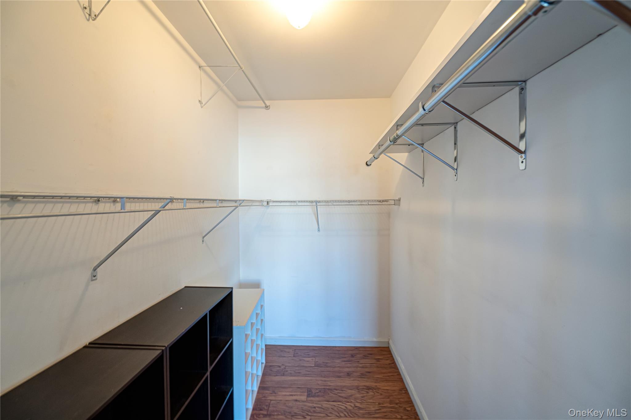 #11 photo, 1113 Savoy Drive, Саффолк ‖ Melville , NY 11747