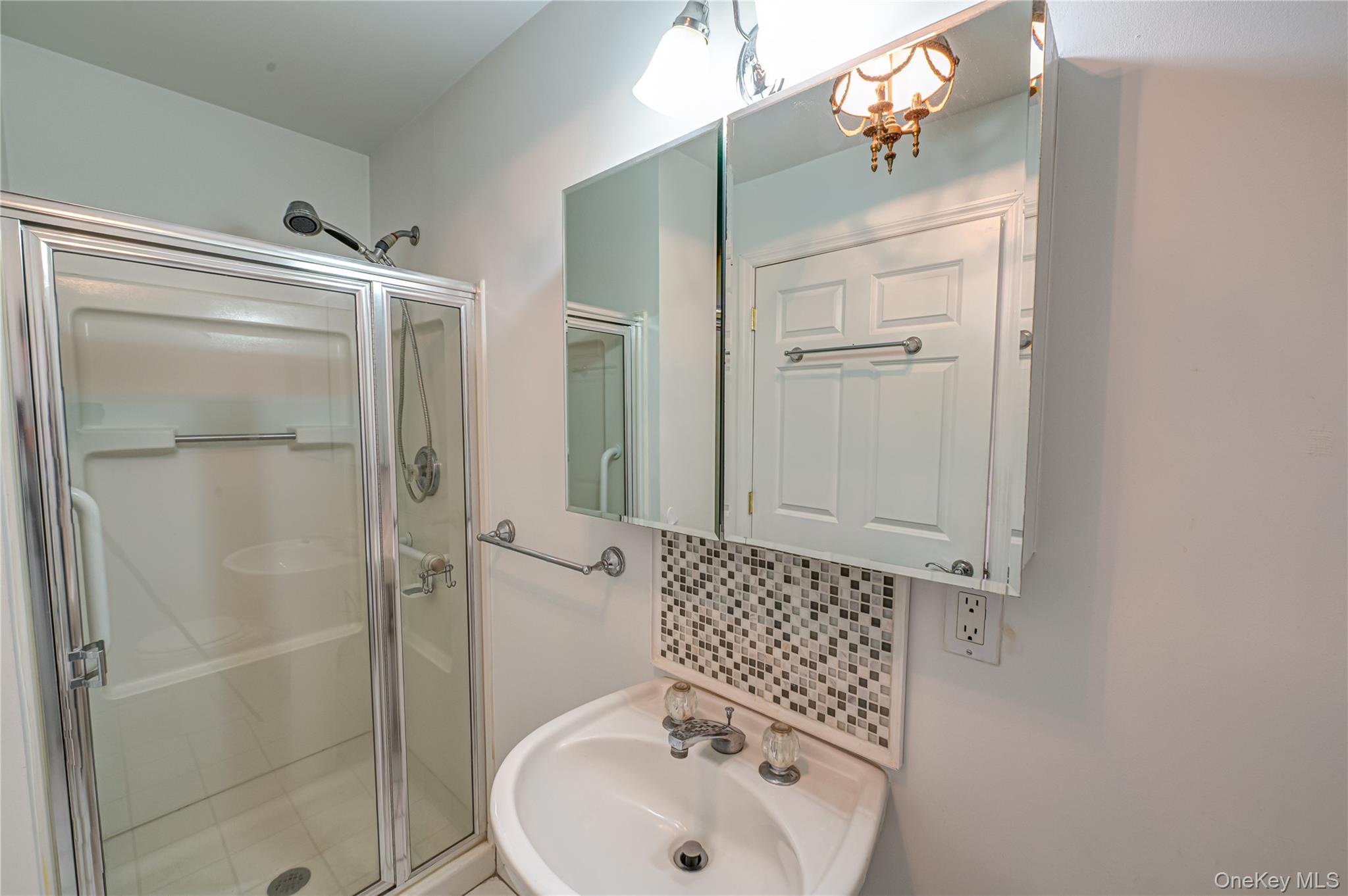 #15 photo, 1113 Savoy Drive, Саффолк ‖ Melville , NY 11747