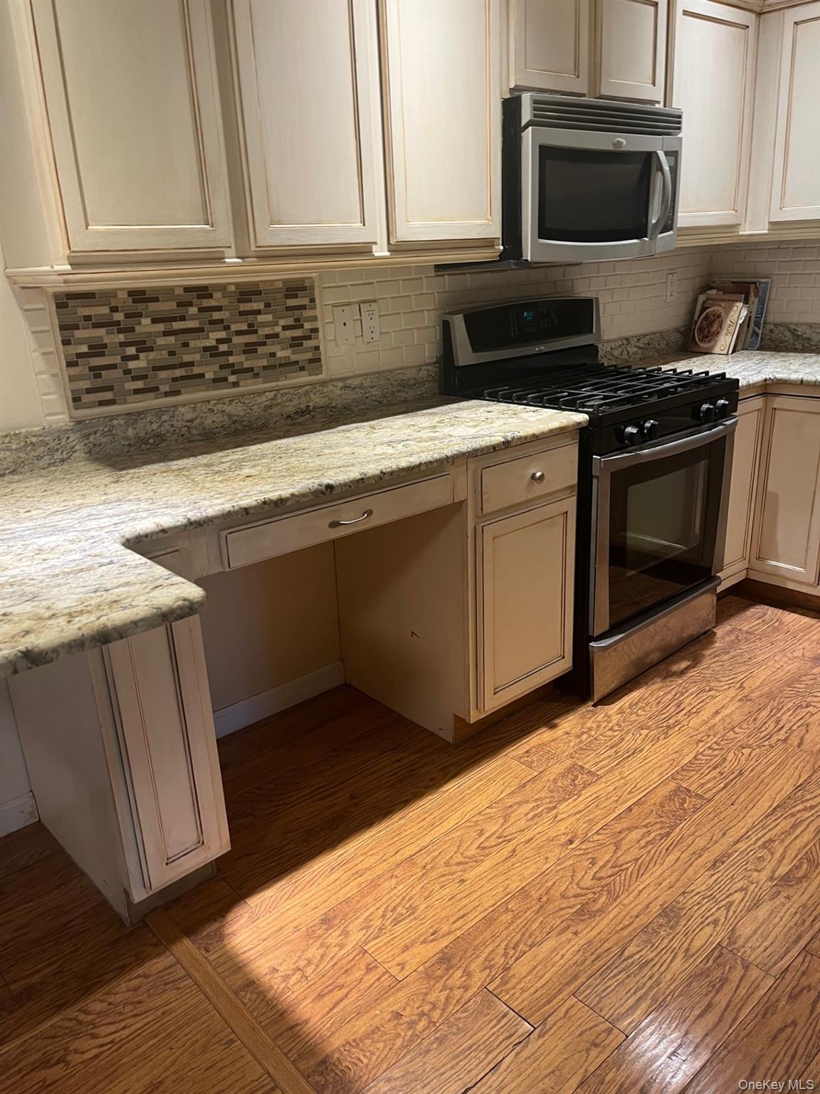 #8 photo, 1113 Savoy Drive, サフォーク郡 Melville , NY 11747