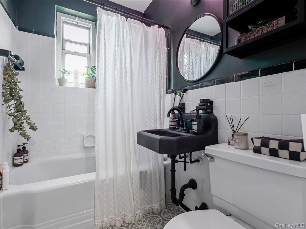 #12 photo, 20403 36th Avenue, Bayside , NY 11361