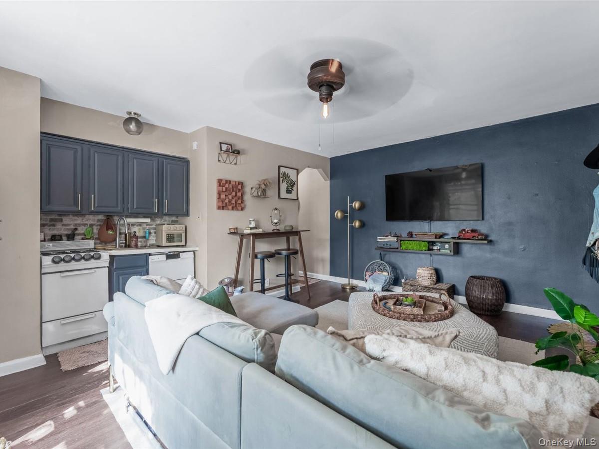 #4 photo, 20403 36th Avenue, Bayside , NY 11361