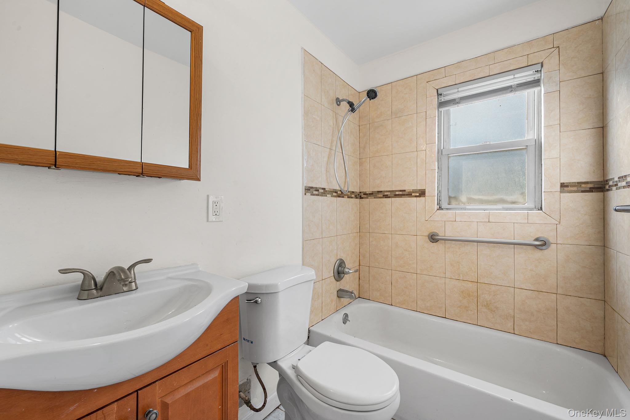 #12 photo, 17204 Amelia Road, クイーンズ区 Jamaica , NY 11434