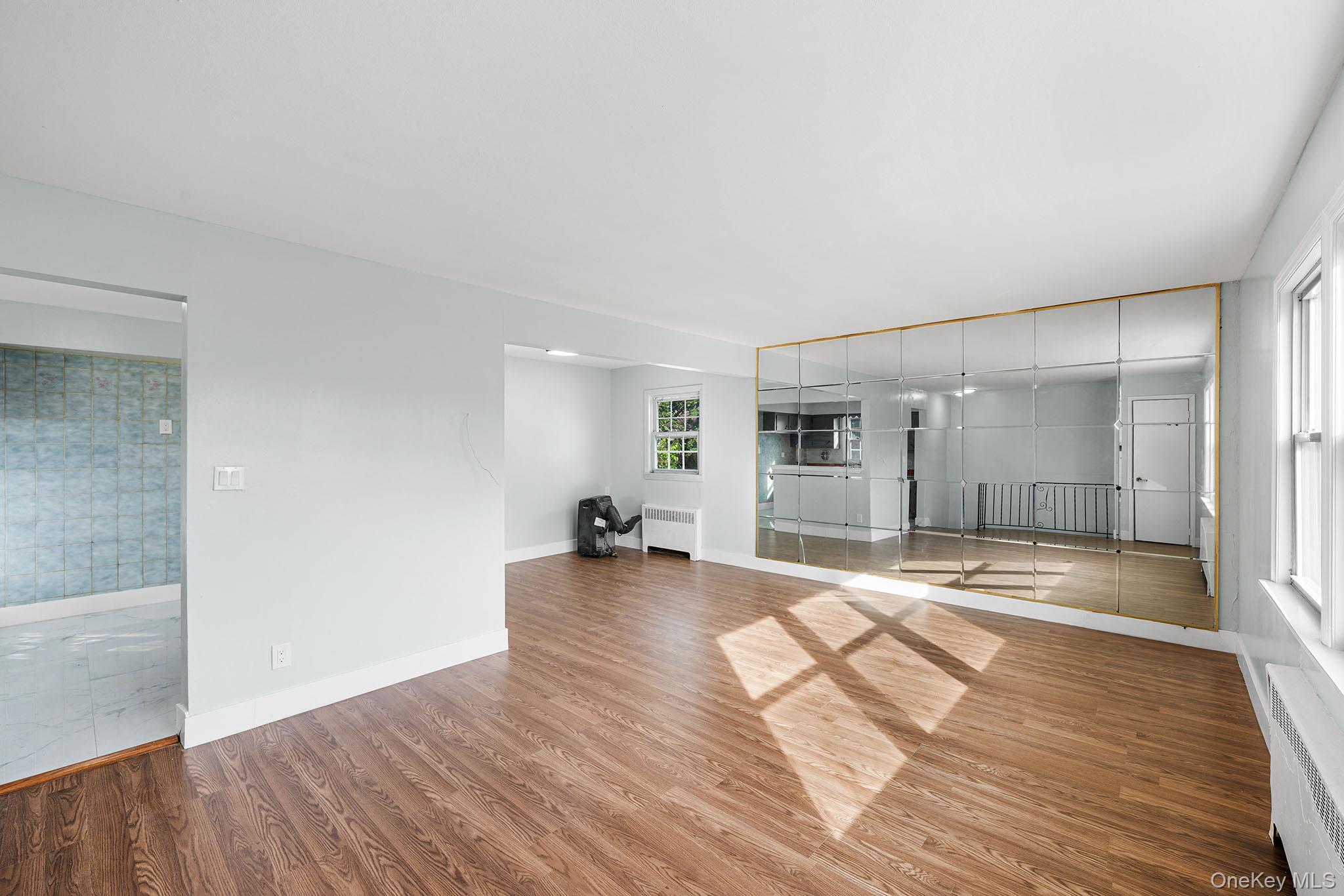 #16 photo, 17204 Amelia Road, クイーンズ区 Jamaica , NY 11434