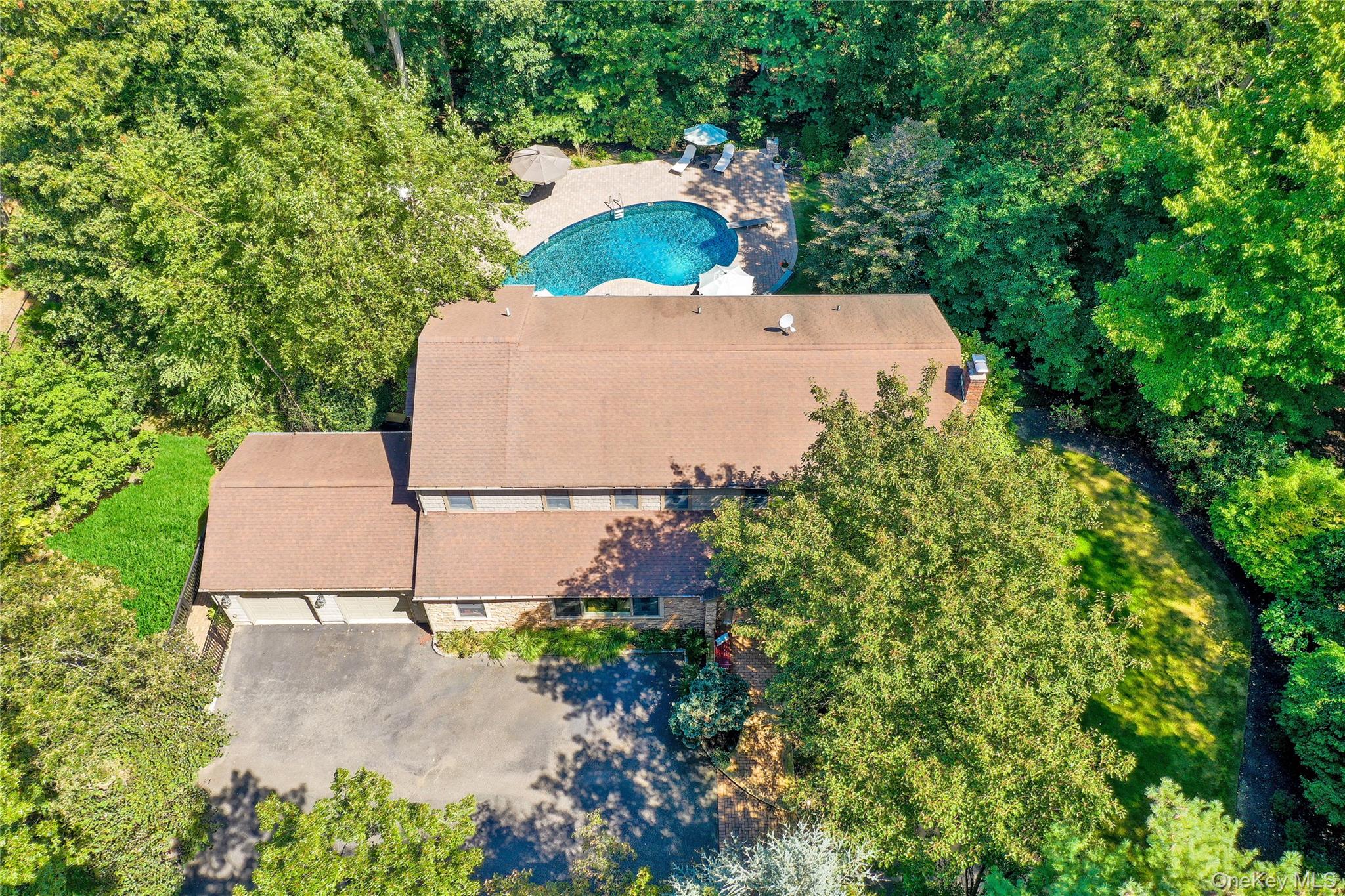 #2 photo, 105 Cliff Road, サフォーク郡 Port Jefferson , NY 11777