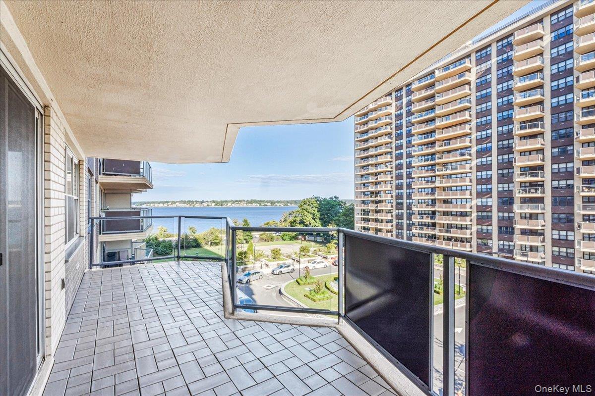 #2 photo, 17-85 215th Street, クイーンズ区 Bayside , NY 11360