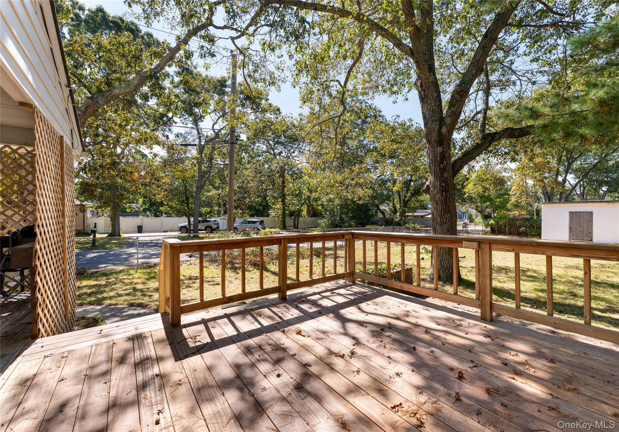 #15 photo, 16 Daisy Place, サフォーク郡 Selden , NY 11784