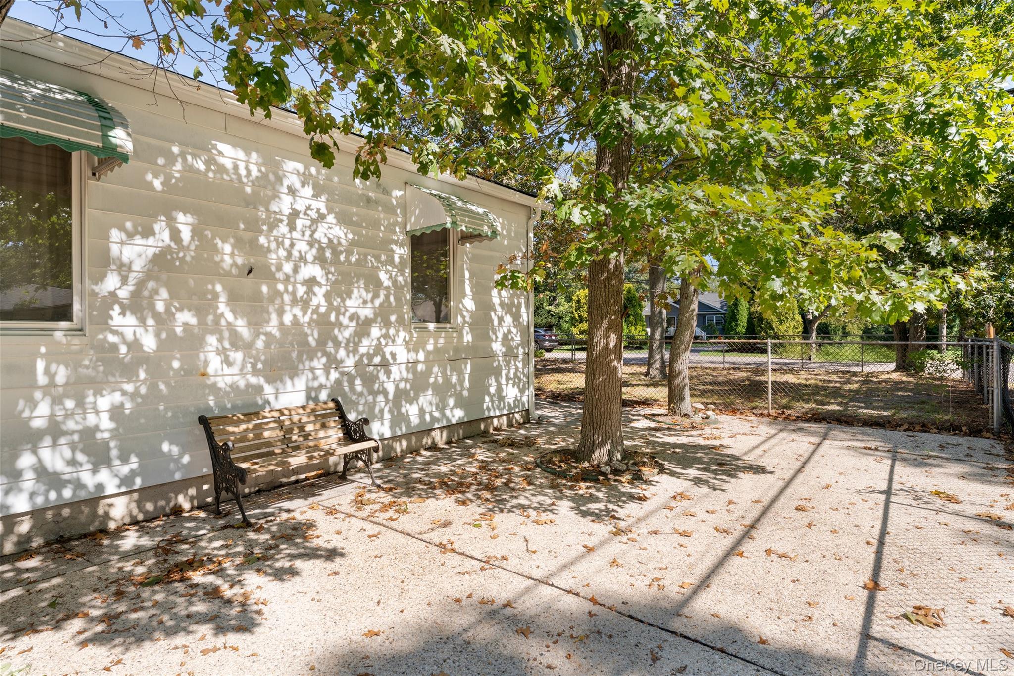 #18 photo, 16 Daisy Place, サフォーク郡 Selden , NY 11784