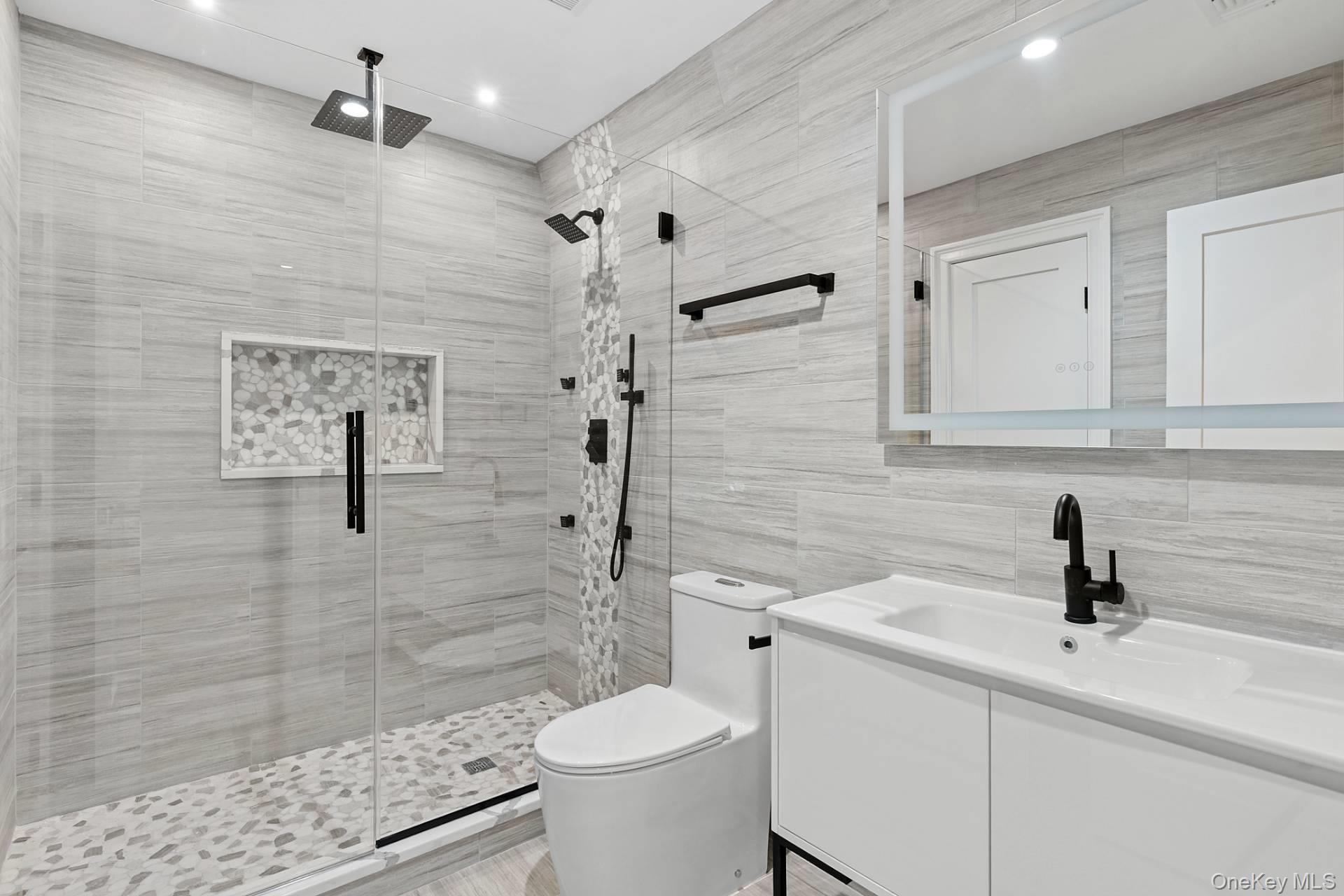 #19 photo, 1900 Gillette Drive, サフォーク郡 East Marion , NY 11939