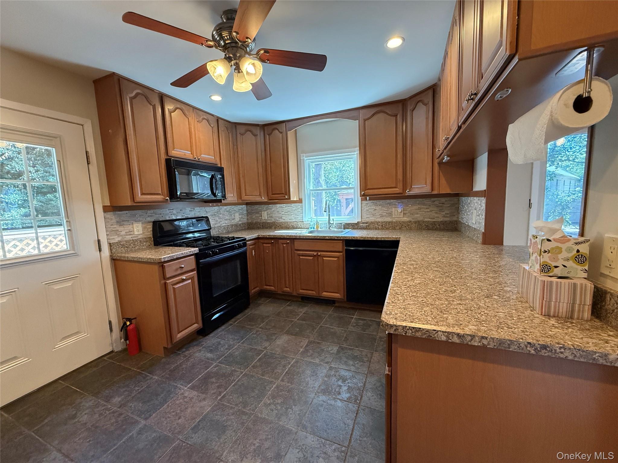 #14 photo, 870 Horton Avenue, サフォーク郡 Mattituck , NY 11952