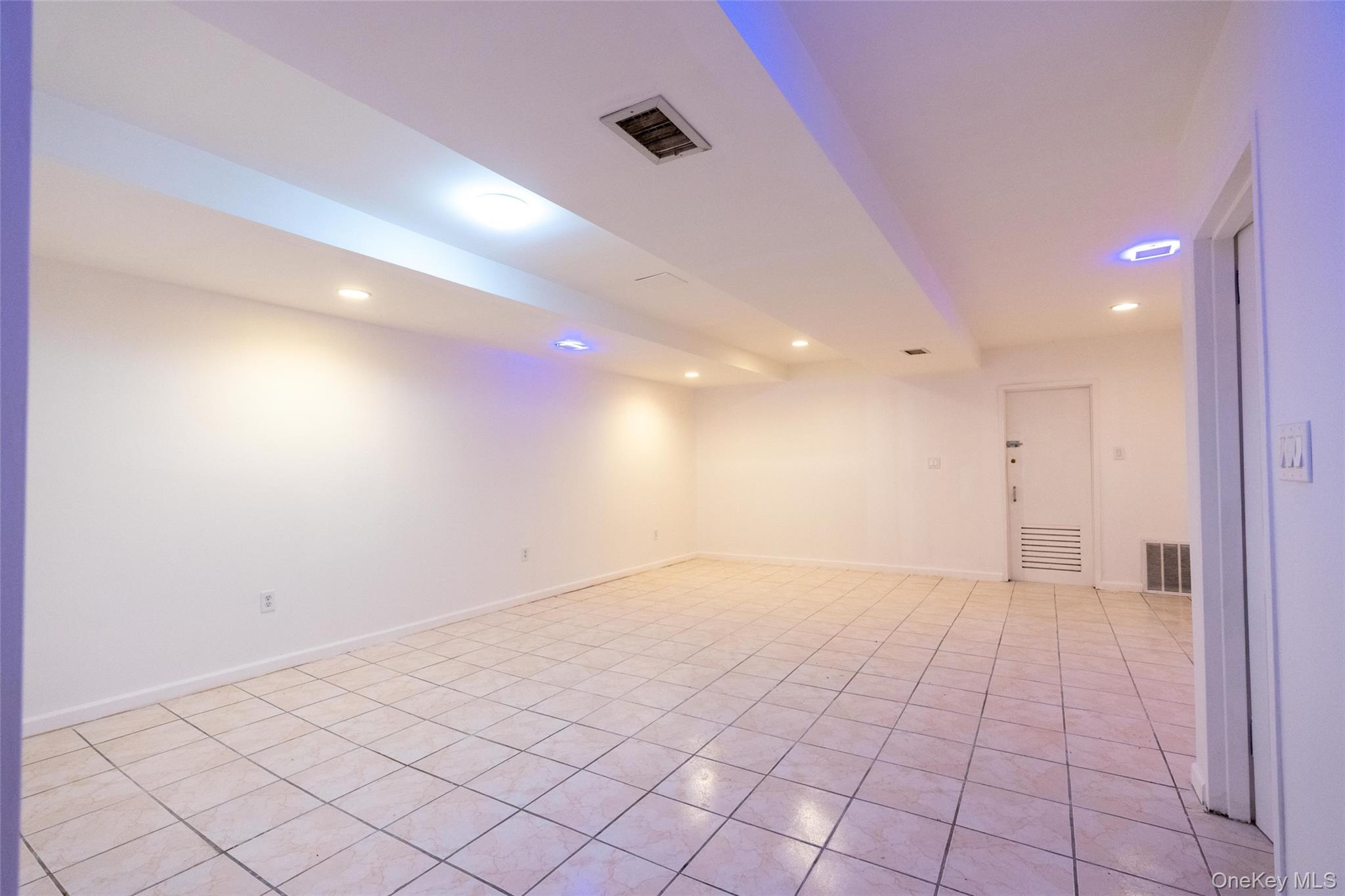 #12 photo, 11907 14th Road, クイーンズ区 College Point , NY 11356