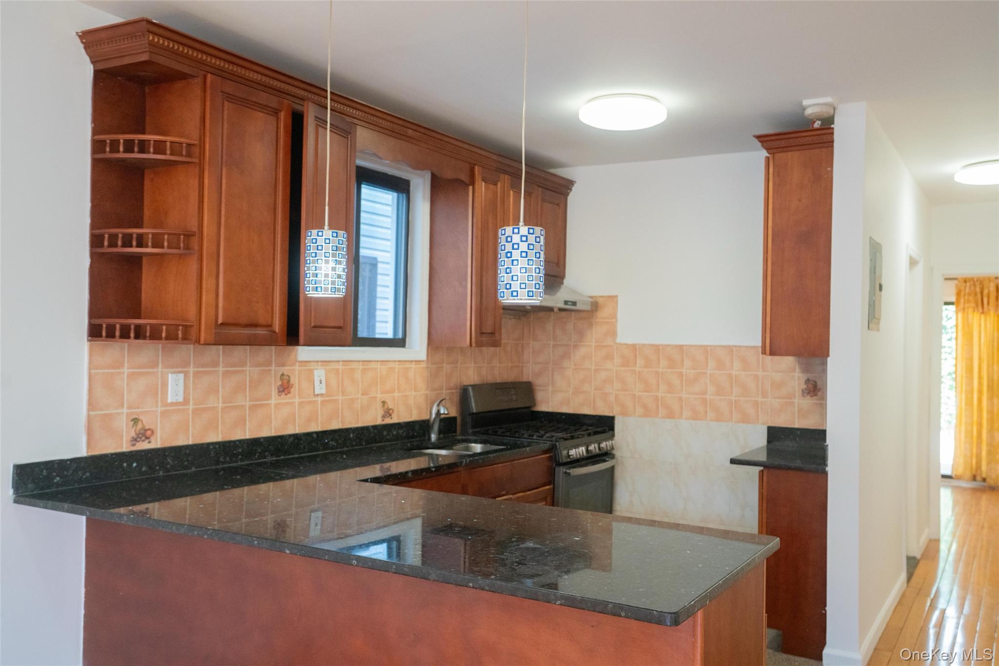 #3 photo, 11907 14th Road, クイーンズ区 College Point , NY 11356