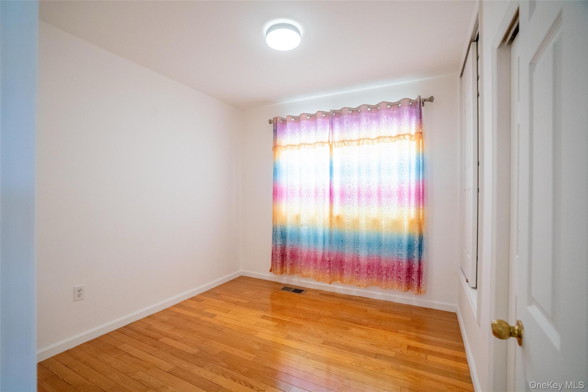 #7 photo, 11907 14th Road, クイーンズ区 College Point , NY 11356