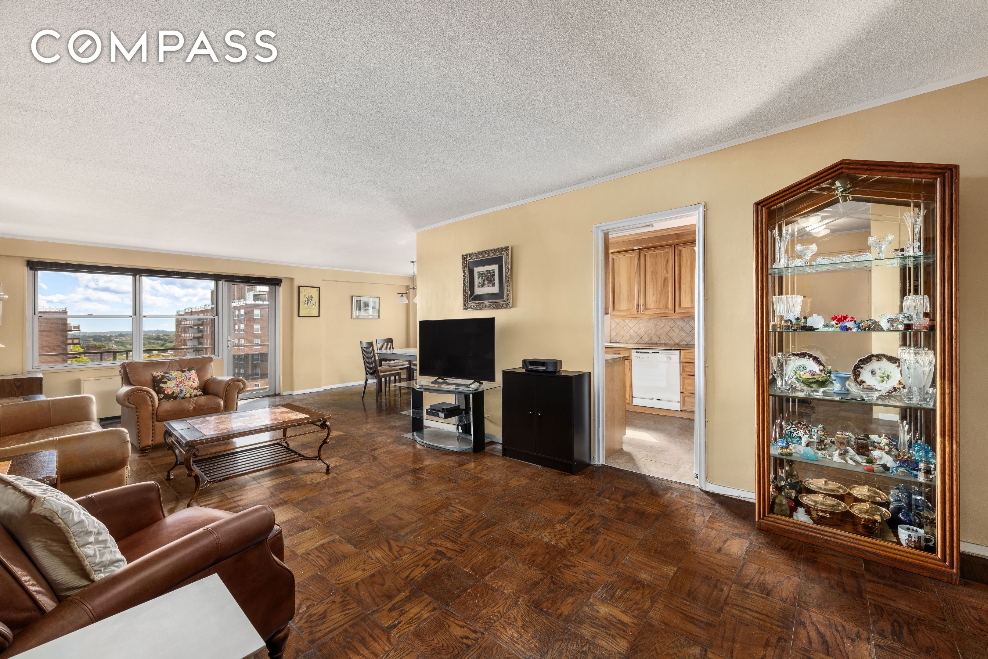 #1 photo, 70-31 108th Street, फॉरेस्ट हिल्स Forest Hills , NY 11375