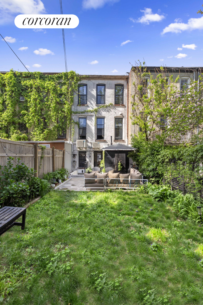 #7 photo, 284 VAN BUREN Street, Stuyvesant Heights , NY 11221