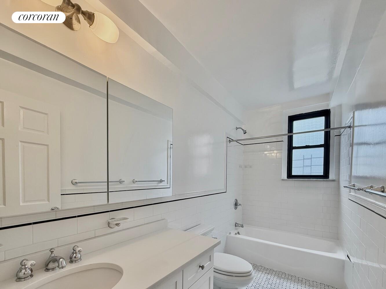 #13 photo, New York City, マンハッタン Lenox Hill , NY 10021