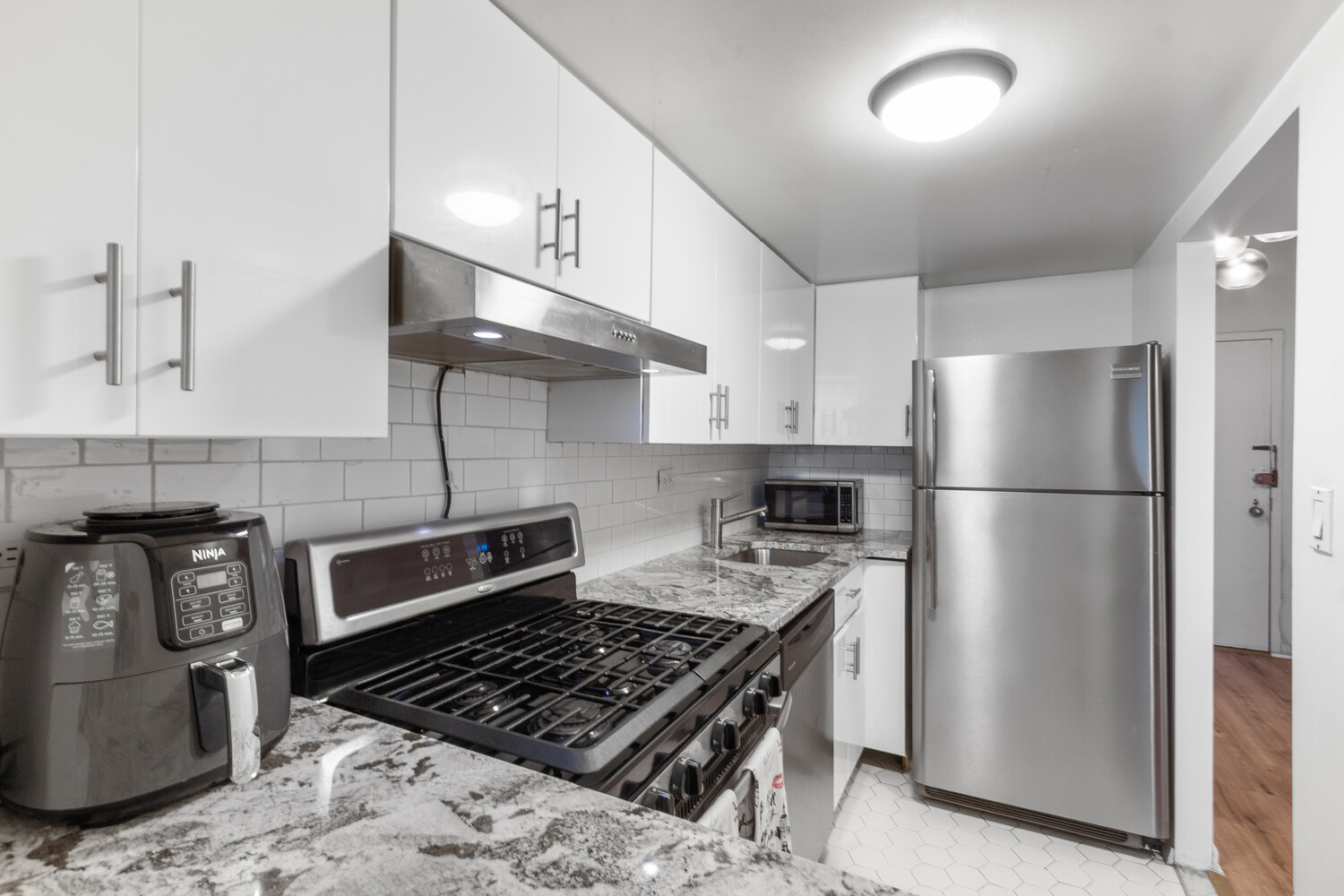 #4 photo, 372 5TH Avenue, マンハッタン Midtown , NY 10018